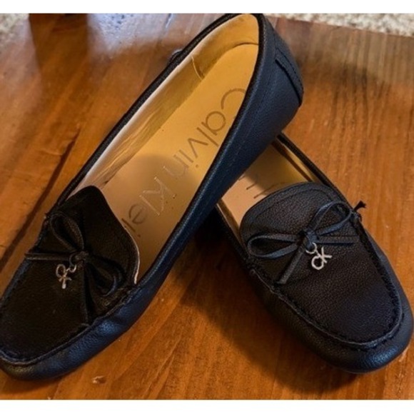 Calvin Klein Shoes - Calvin Klein Womens KCLINCA Black Pebbled Bow Loafers‎ CK Logo Flats Size 6M